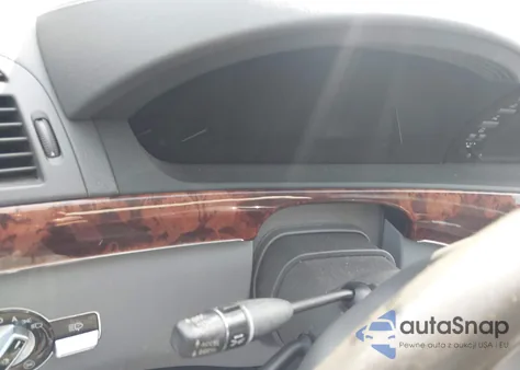 2007 Mercedes-Benz S 550 4Matic z USA, uszkodzony, nr VIN WDDNG86X37A098696